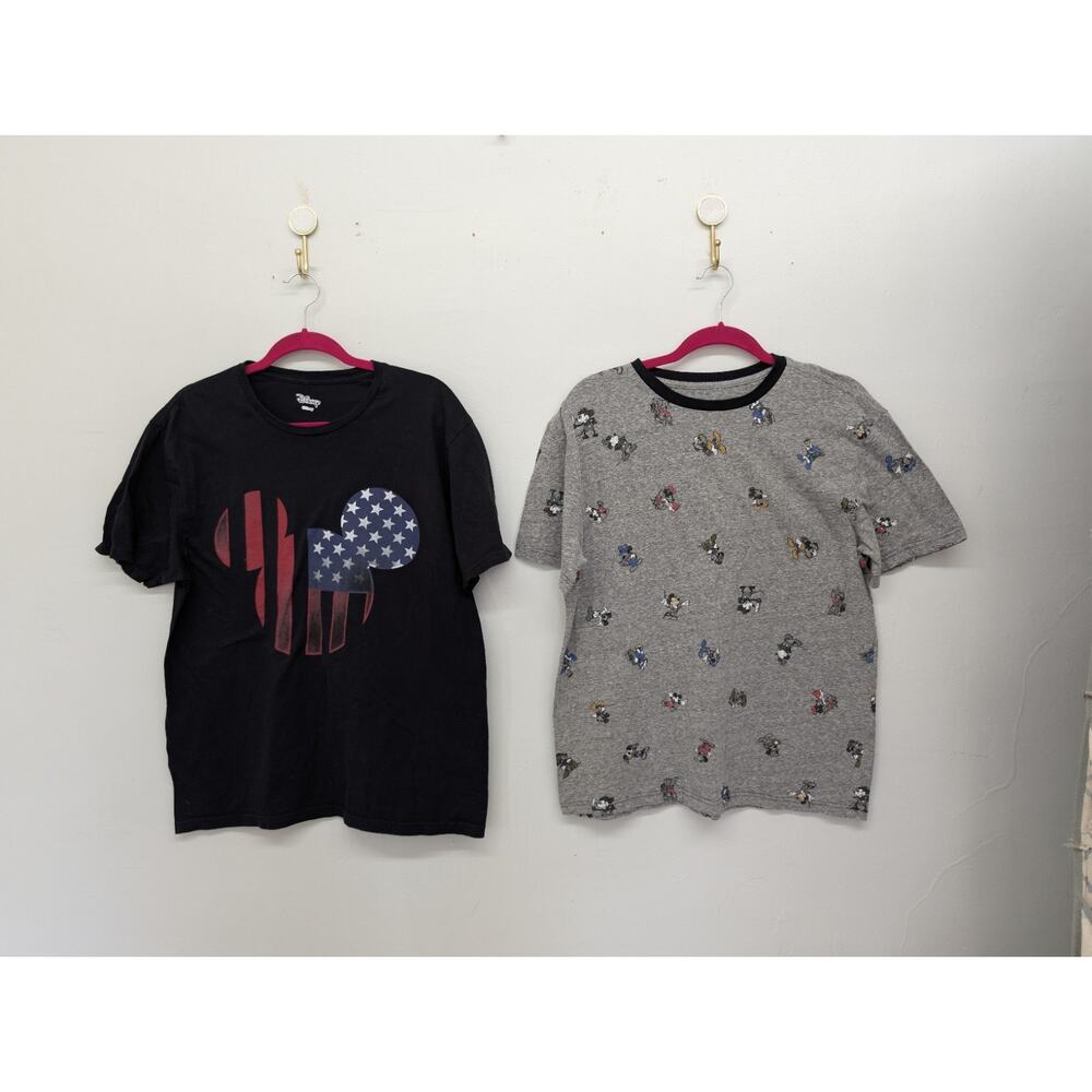 2 Disney Men's T-Shirt Size Medium Mickey Mouse USA Flag